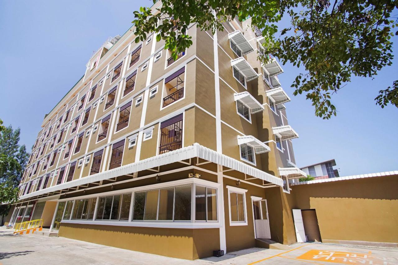 Wises Hotel Ban Bang Phra Екстериор снимка