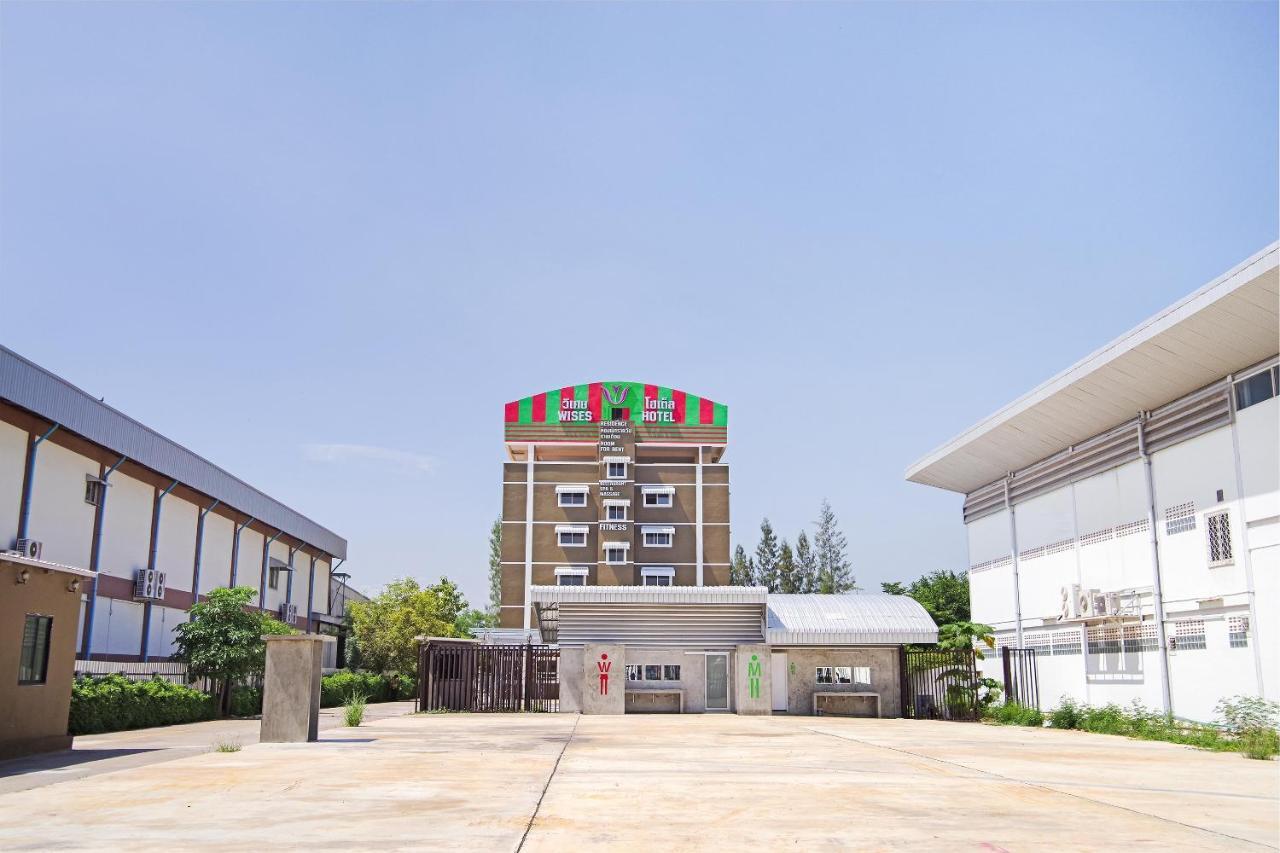 Wises Hotel Ban Bang Phra Екстериор снимка